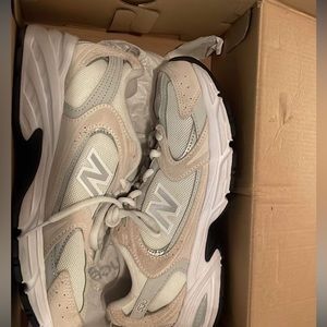 New balance 530- Cream